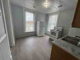 featured image of 432 W 3rd St #7