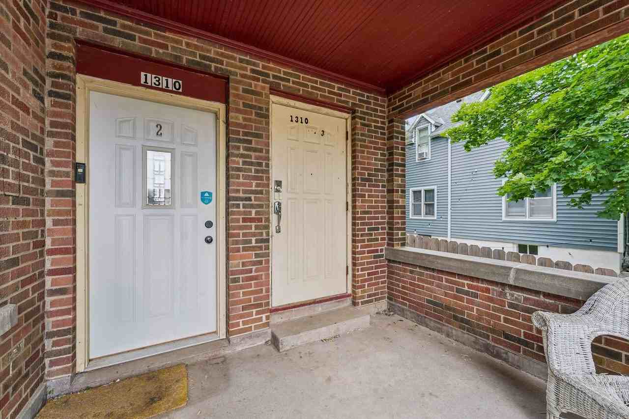 1310 S 31st St - Photo 4 of 50