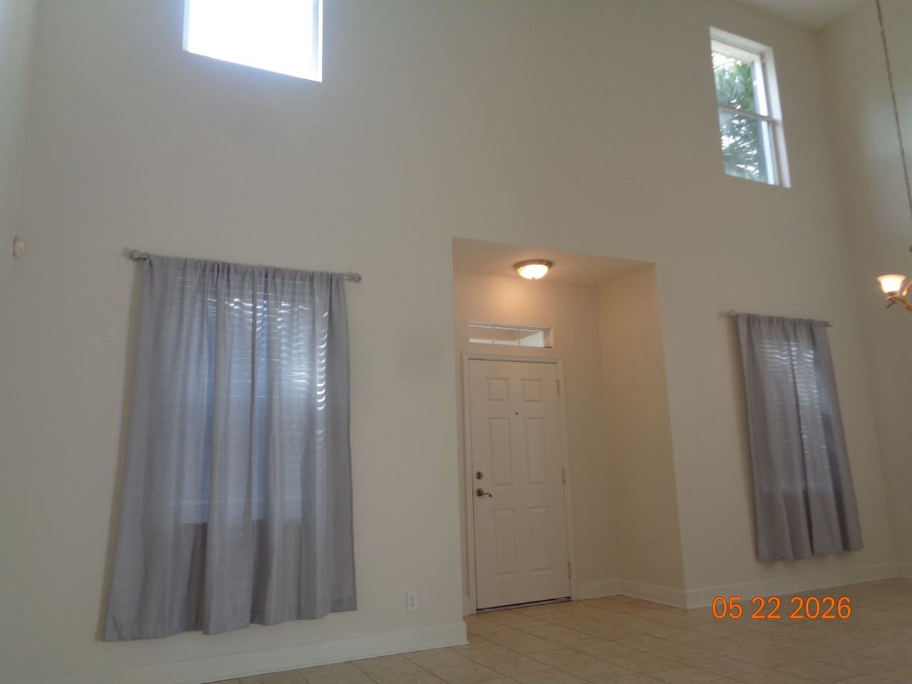210 Woodhouse Ln - Photo 3 of 33