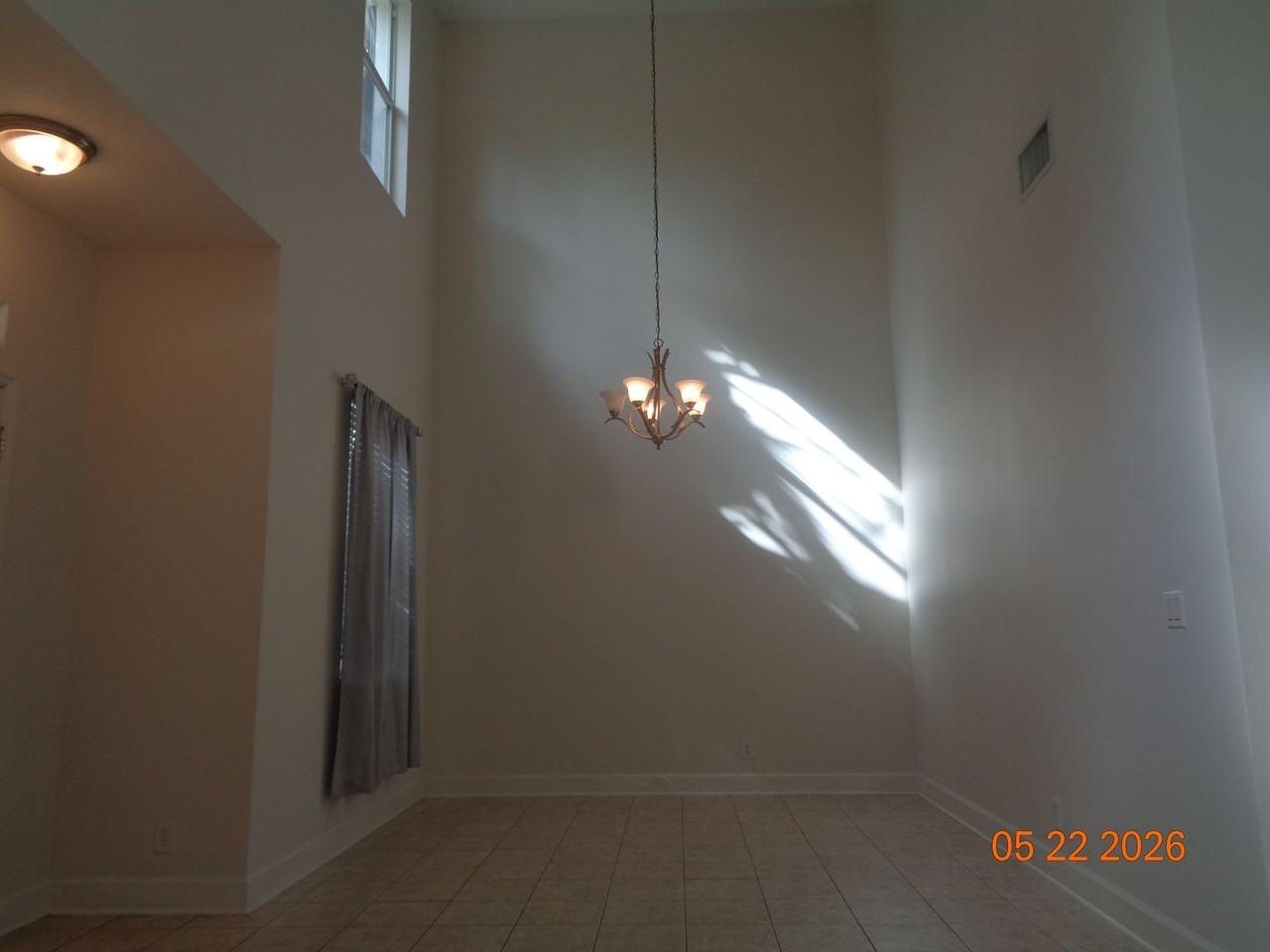 210 Woodhouse Ln - Photo 4 of 33