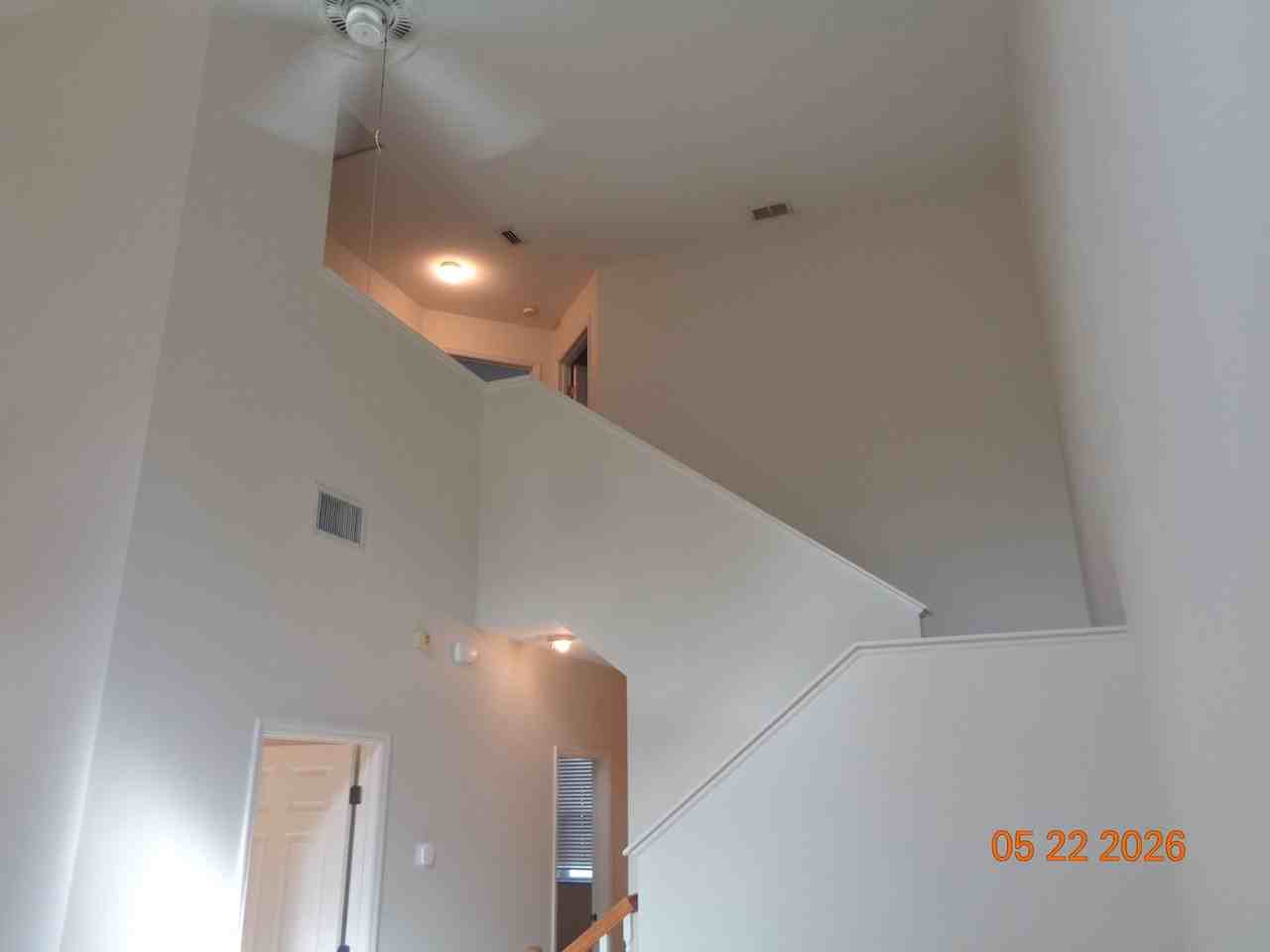 210 Woodhouse Ln - Photo 7 of 33