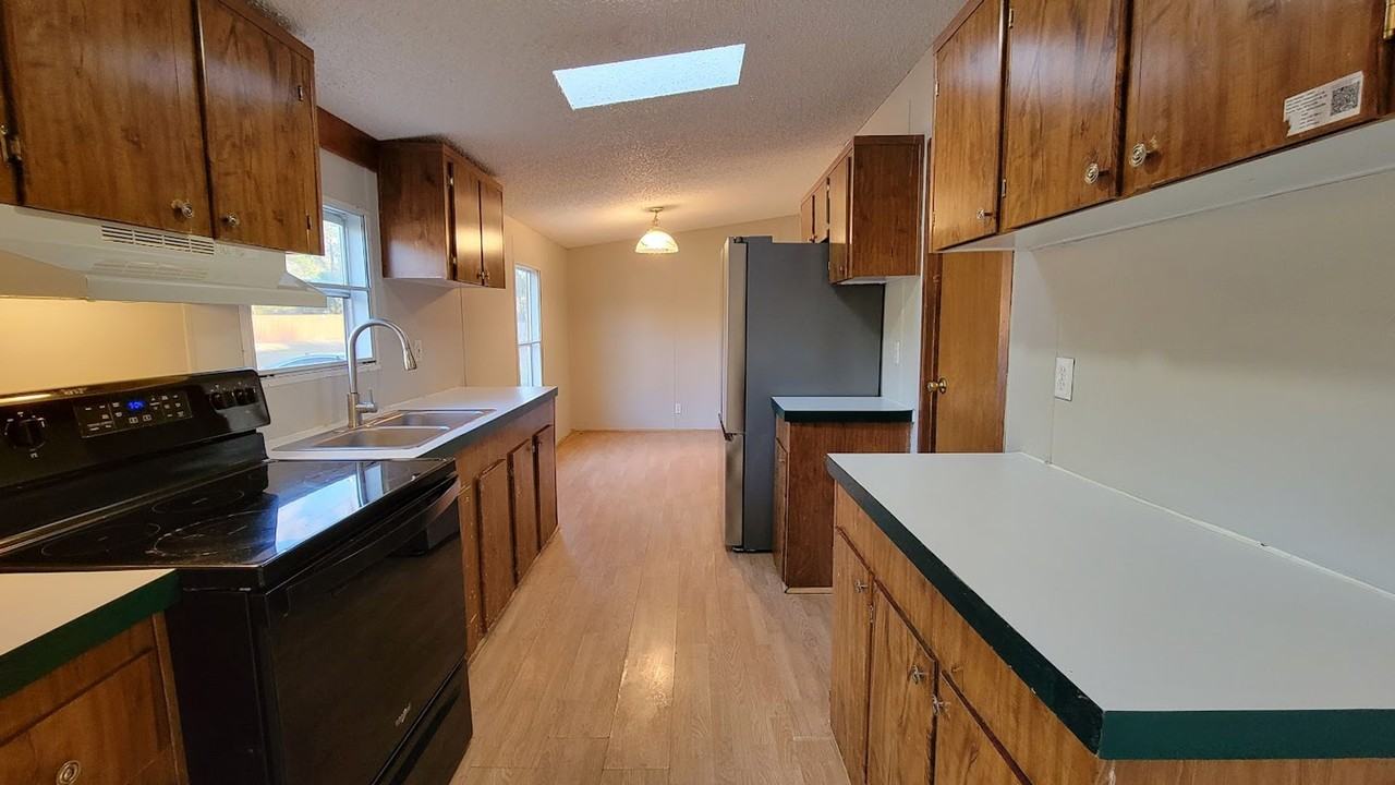 100 Se 68th Ct - Photo 2 of 20