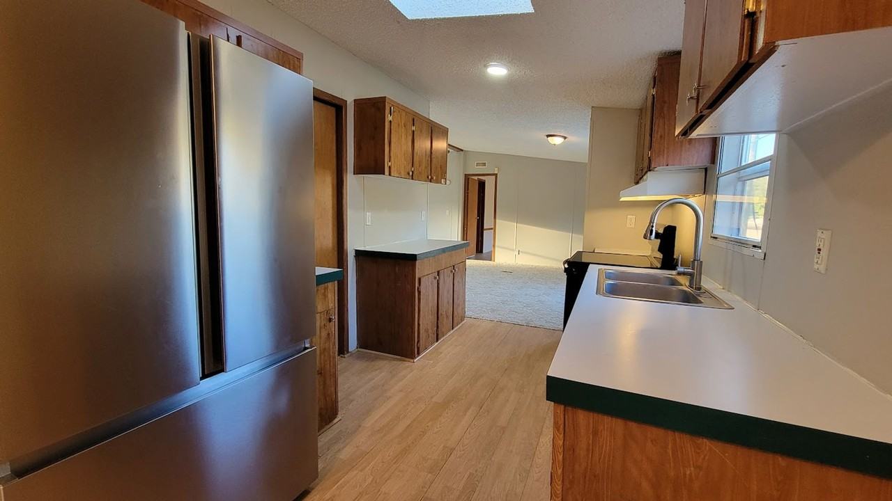 100 Se 68th Ct - Photo 3 of 20