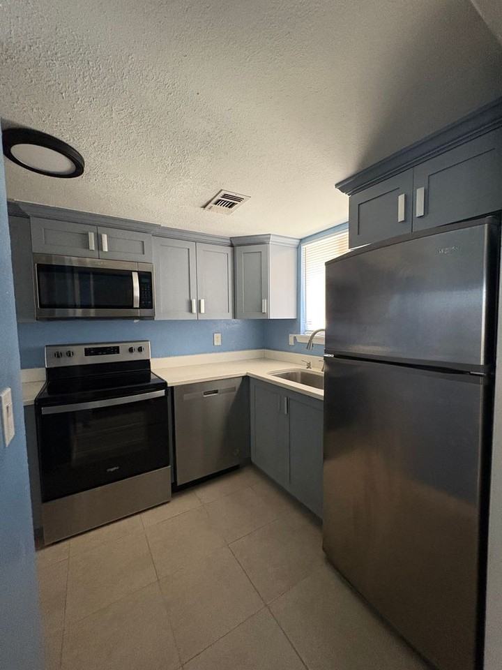 620 Trinidad Ct #620 - Photo 7 of 17