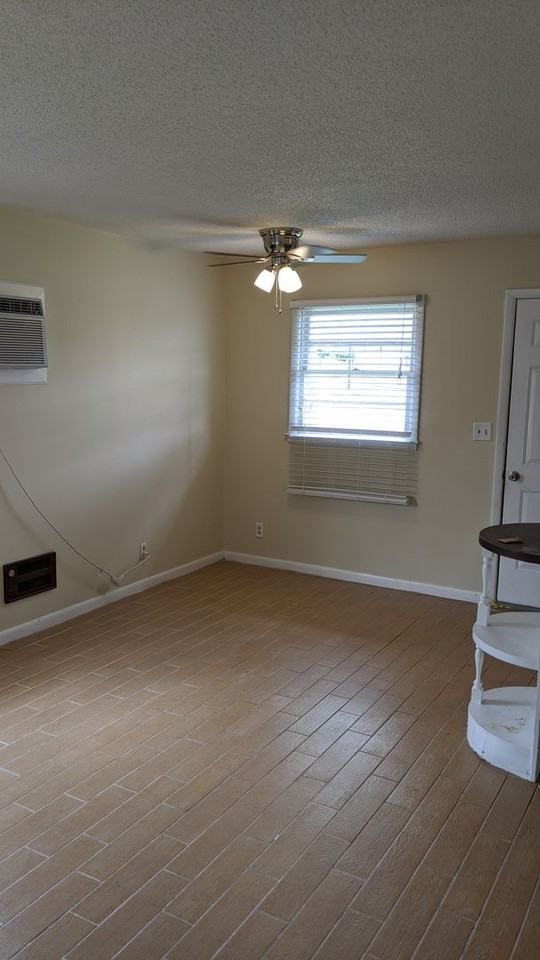 311 Nisbet Street - Photo 2 of 6