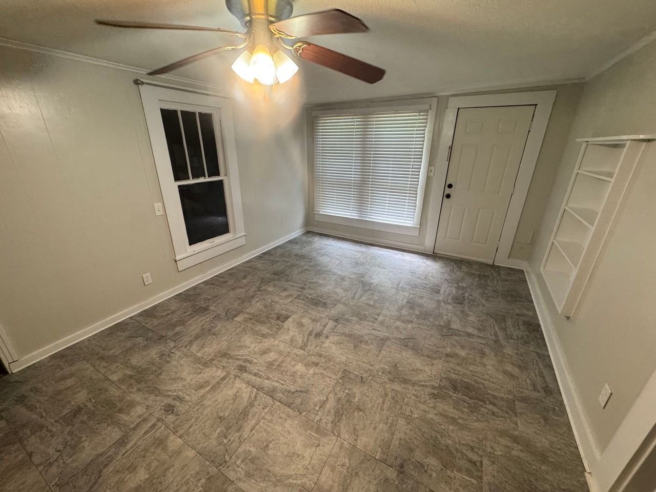14800 14800 N HWY 144 - Photo 2 of 13