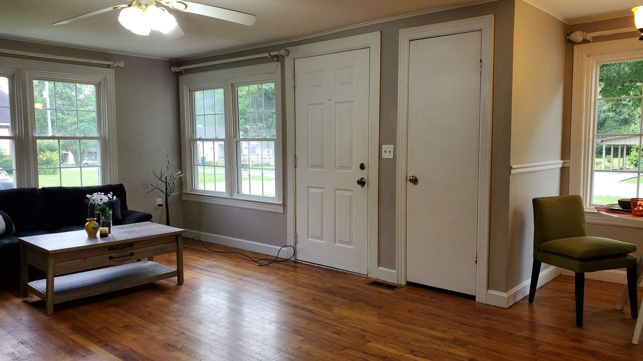 225 S 15th St - Photo 6 of 29