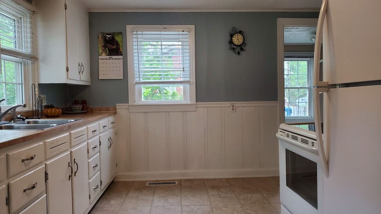 225 S 15th St - Photo 7 of 29