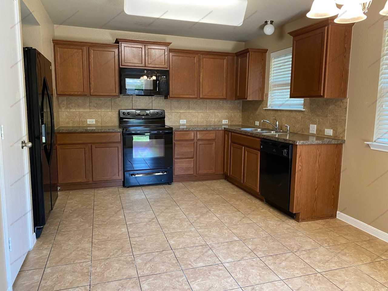 2907 Burlington - Photo 3 of 11