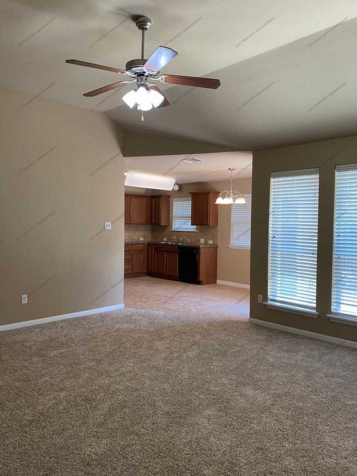 2907 Burlington - Photo 5 of 11