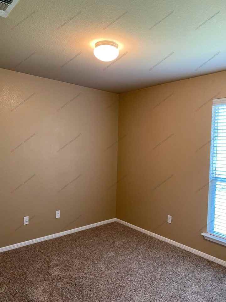 2907 Burlington - Photo 7 of 11