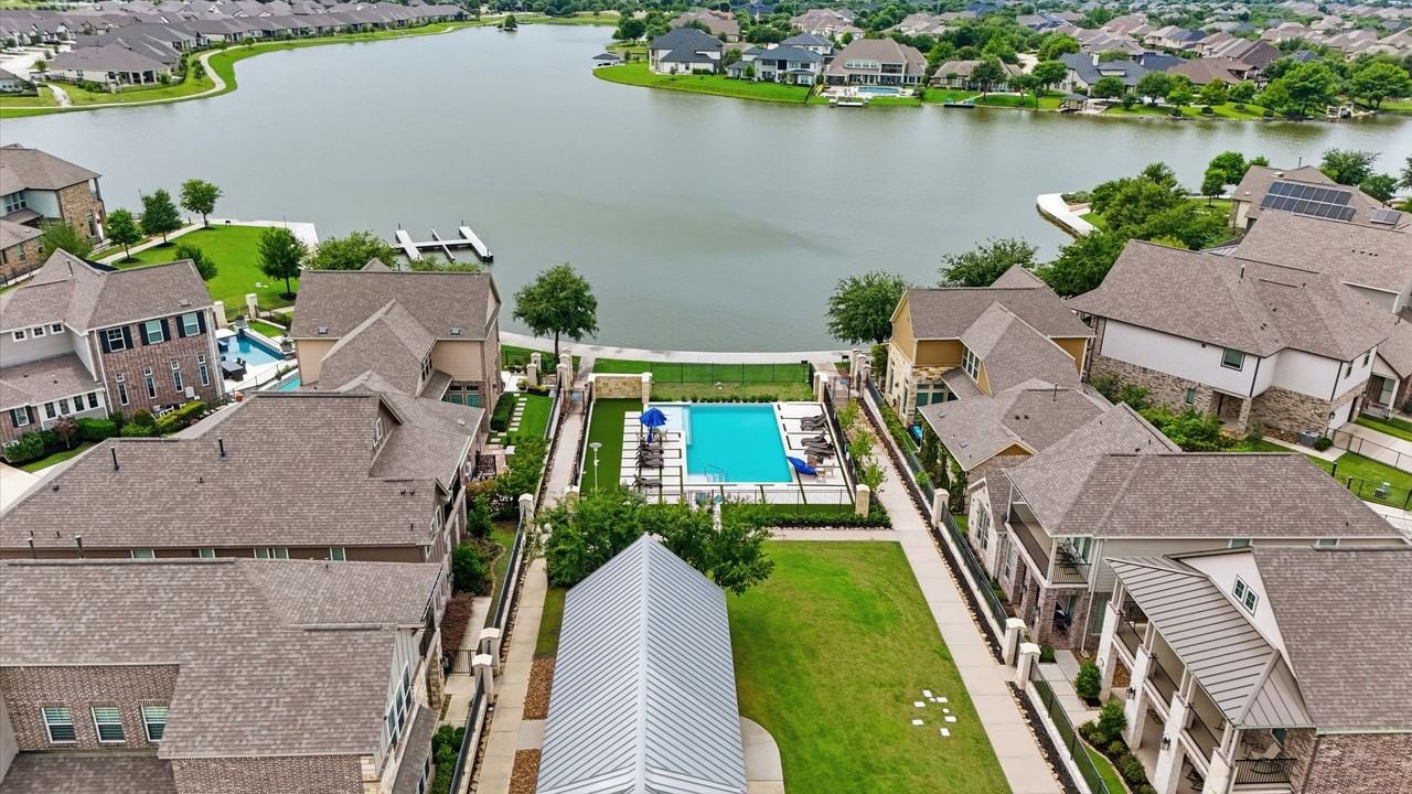 18306 Median Hills Ct - Photo 3 of 47