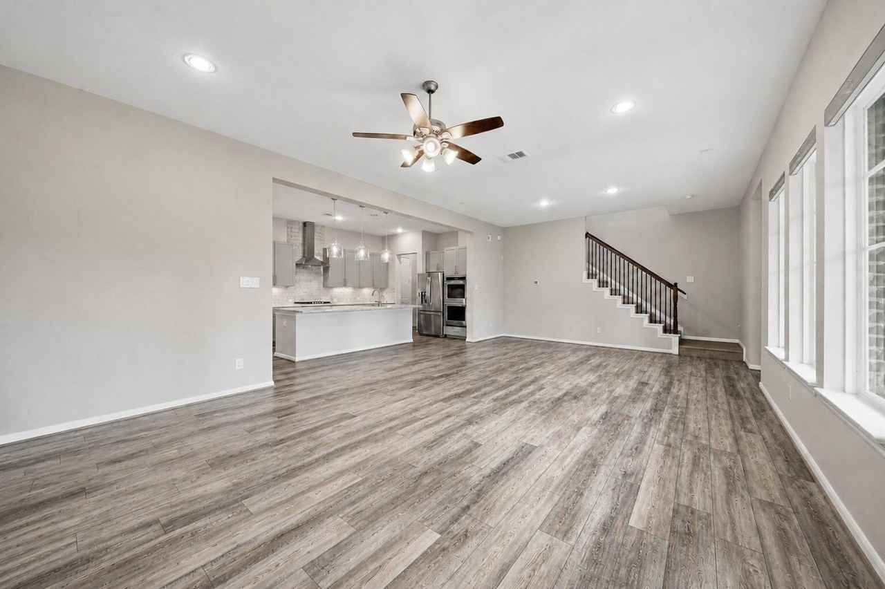 18306 Median Hills Ct - Photo 5 of 47