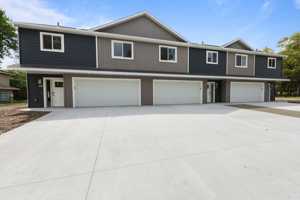 featured image of 205 4th Ave N