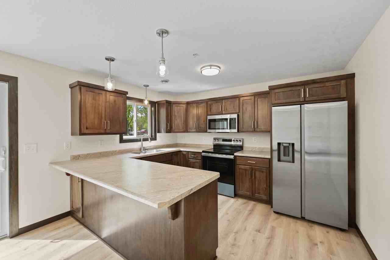 205 4th Ave N - Photo 2 of 13