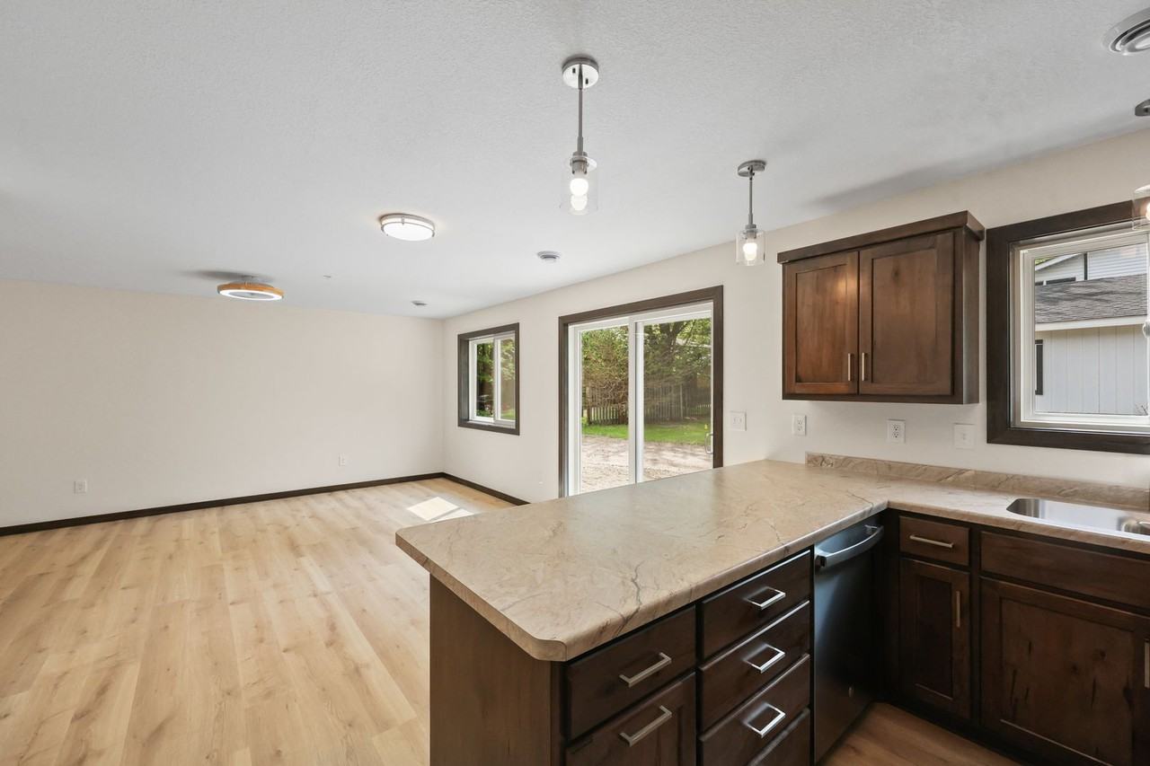 205 4th Ave N - Photo 5 of 13