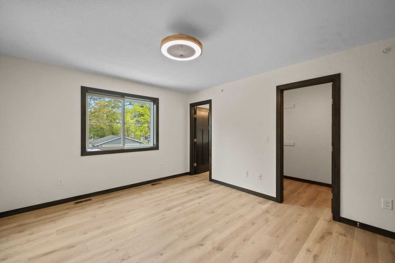 207 4th Ave N - Photo 6 of 14