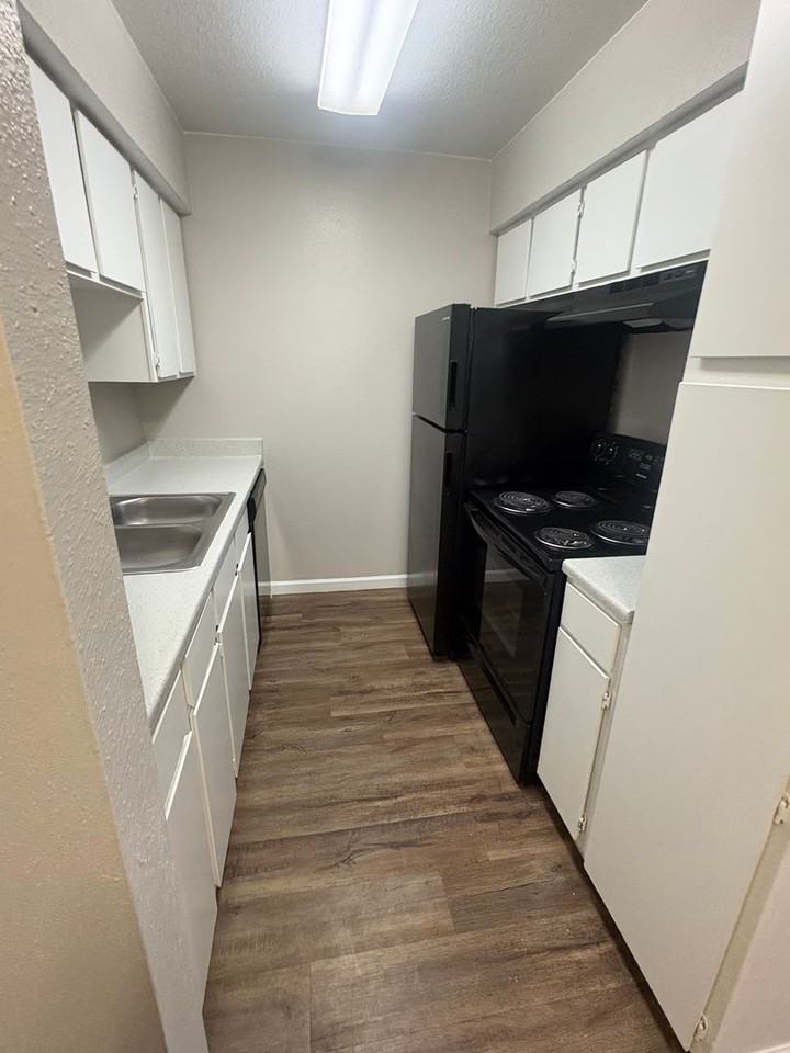 2201 Rocky Lane Rd - Photo 2 of 7