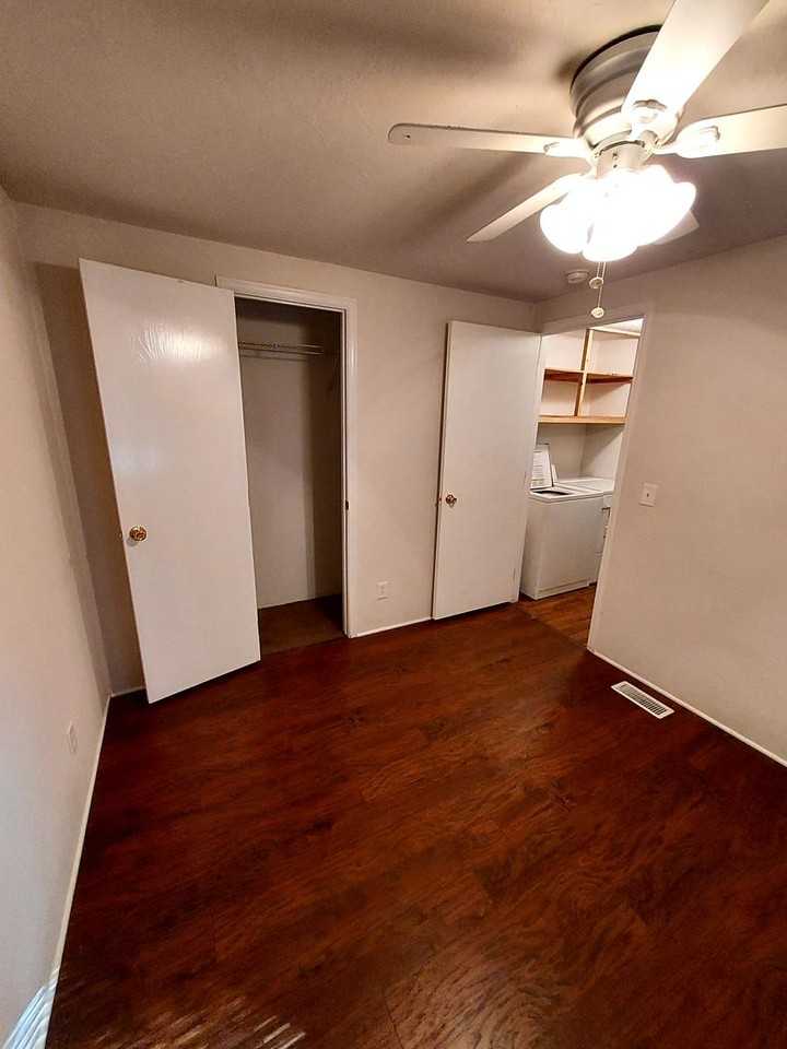 3959 Cartwright St - Photo 5 of 7
