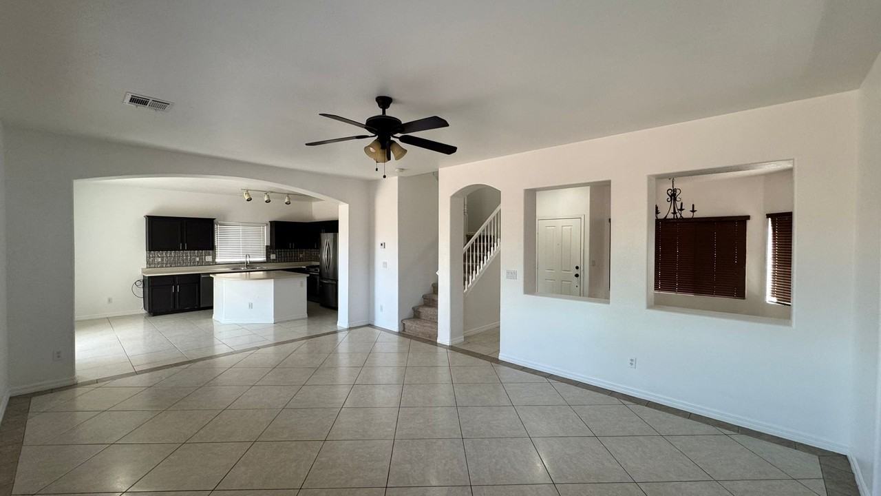 1013 Malibu Sands Ave - Photo 2 of 28