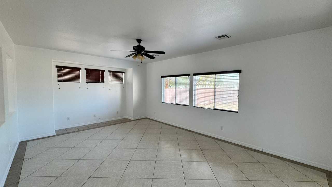 1013 Malibu Sands Ave - Photo 3 of 28