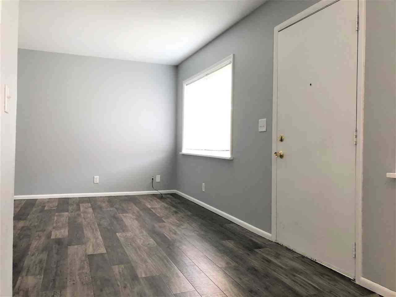 3441 Warren - Photo 6 of 29