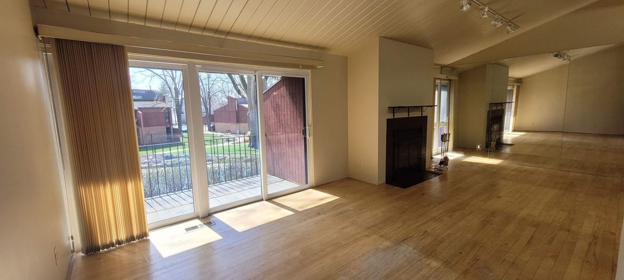 2403 Packard St #36 - Photo 3 of 17