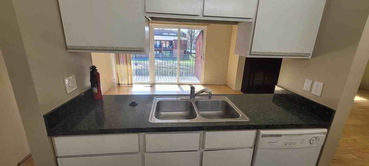 2403 Packard St #36 - Photo 5 of 17