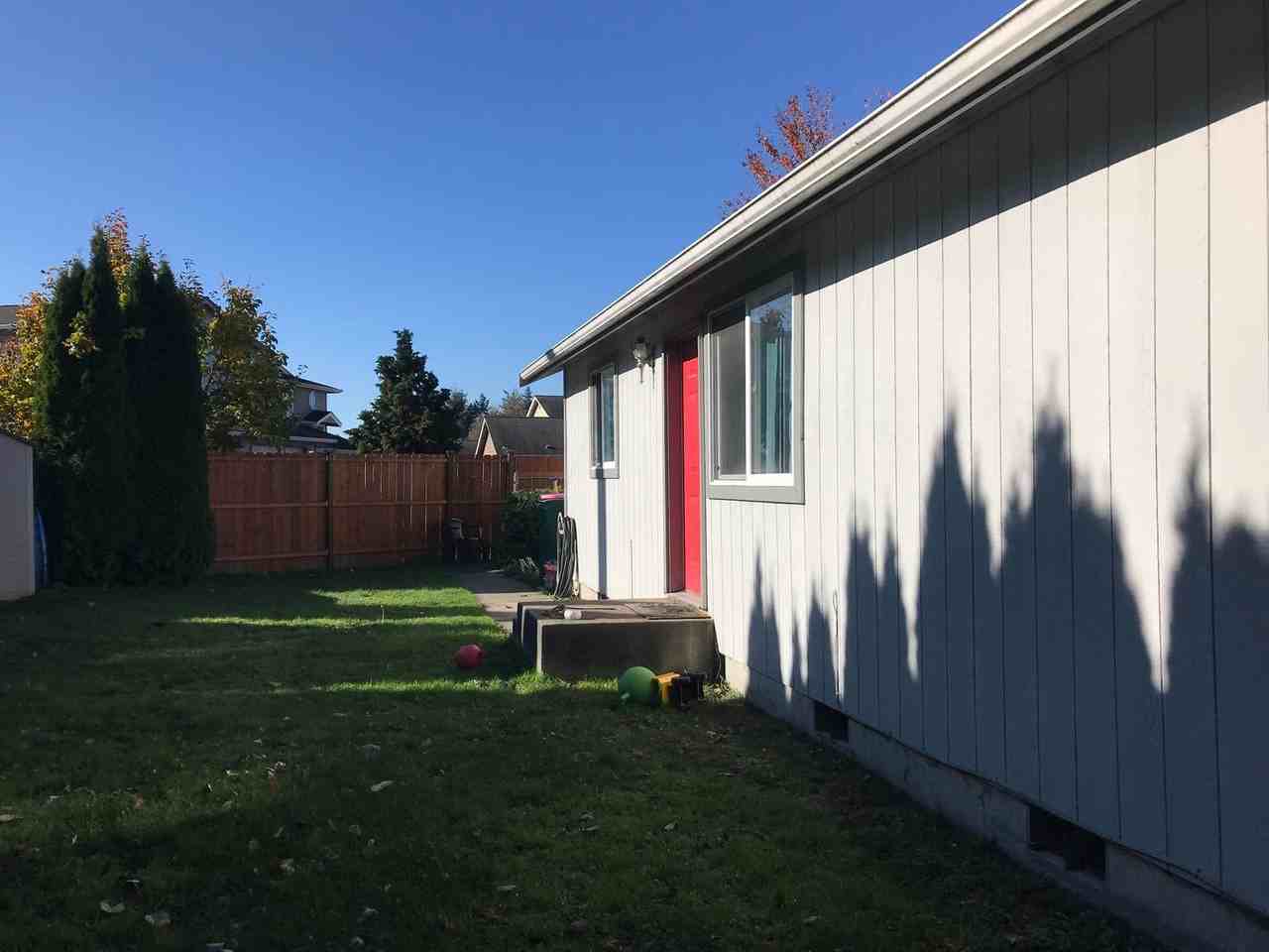 750 Westpoint Ct - Photo 4 of 10