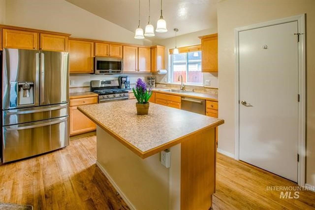 9927 W Lillywood Dr - Photo 6 of 14
