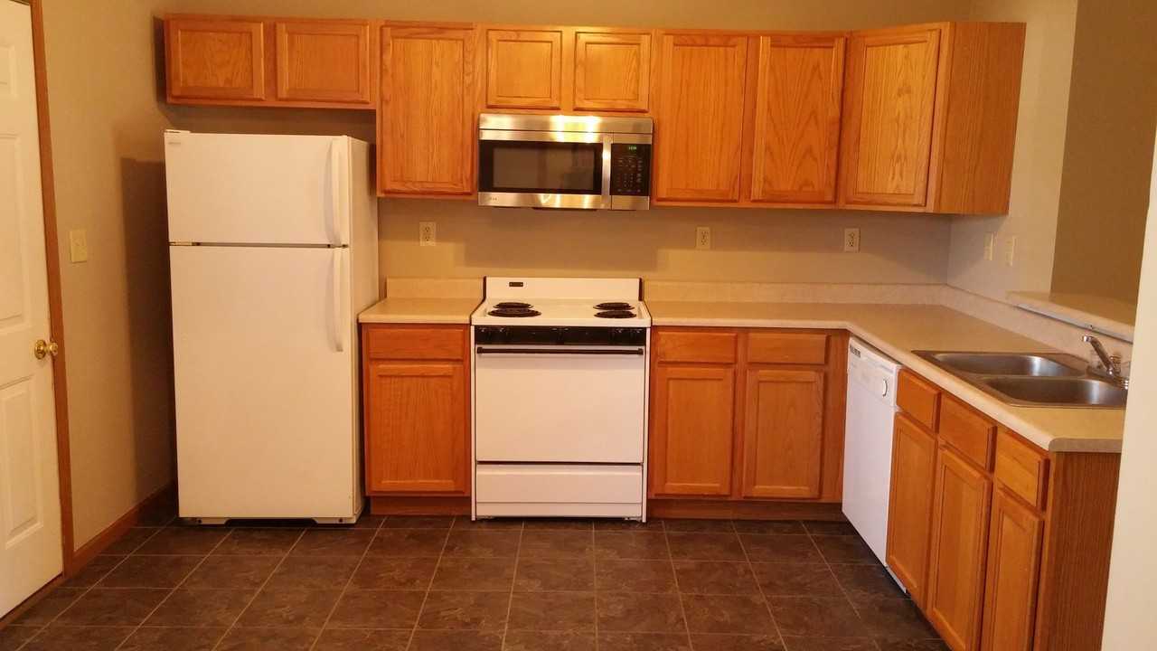 3230 Mendel Dr - Photo 5 of 8