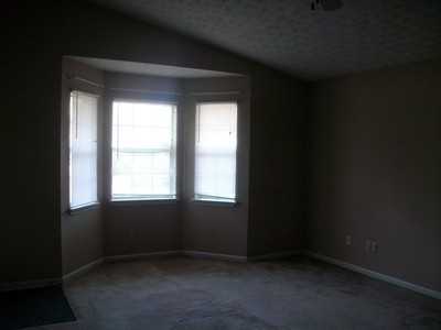 69 Pamela Dr - Photo 6 of 32