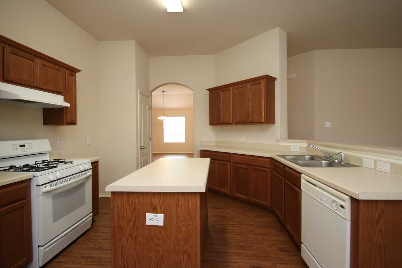 1528 Haynie Bnd - Photo 6 of 30