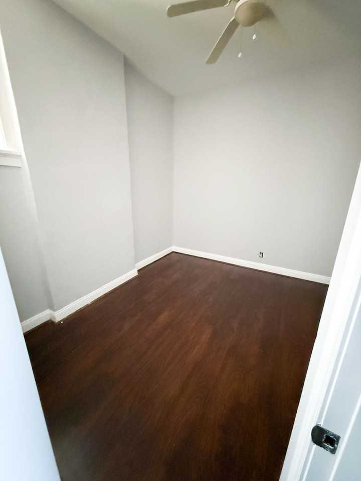 4455 S 38th St - Photo 3 of 5