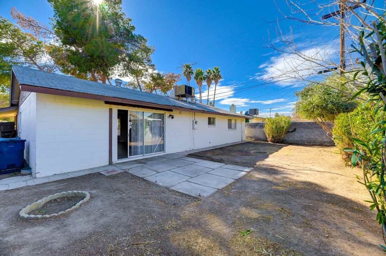 4417 Berkley Ave - Photo 2 of 15