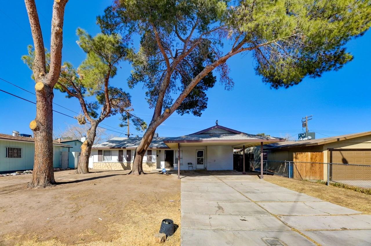 4417 Berkley Ave - Photo 4 of 15