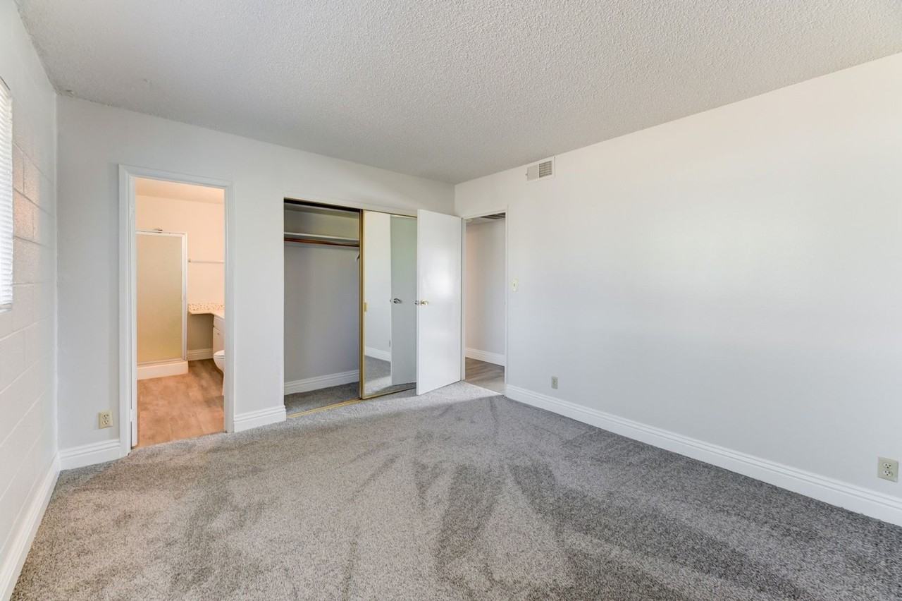 4417 Berkley Ave - Photo 3 of 15