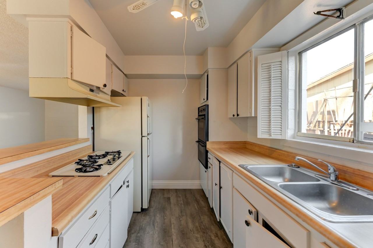 4417 Berkley Ave - Photo 4 of 15
