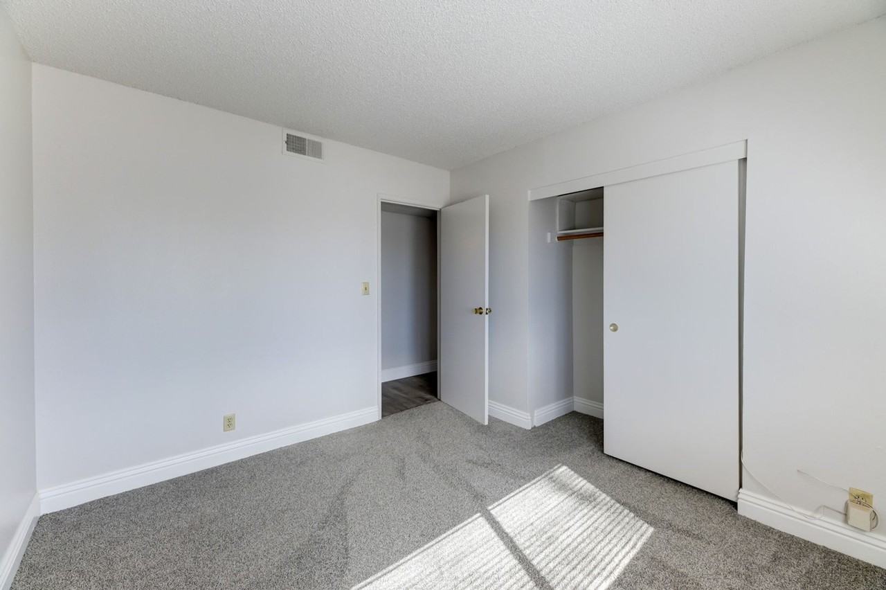 4417 Berkley Ave - Photo 7 of 15