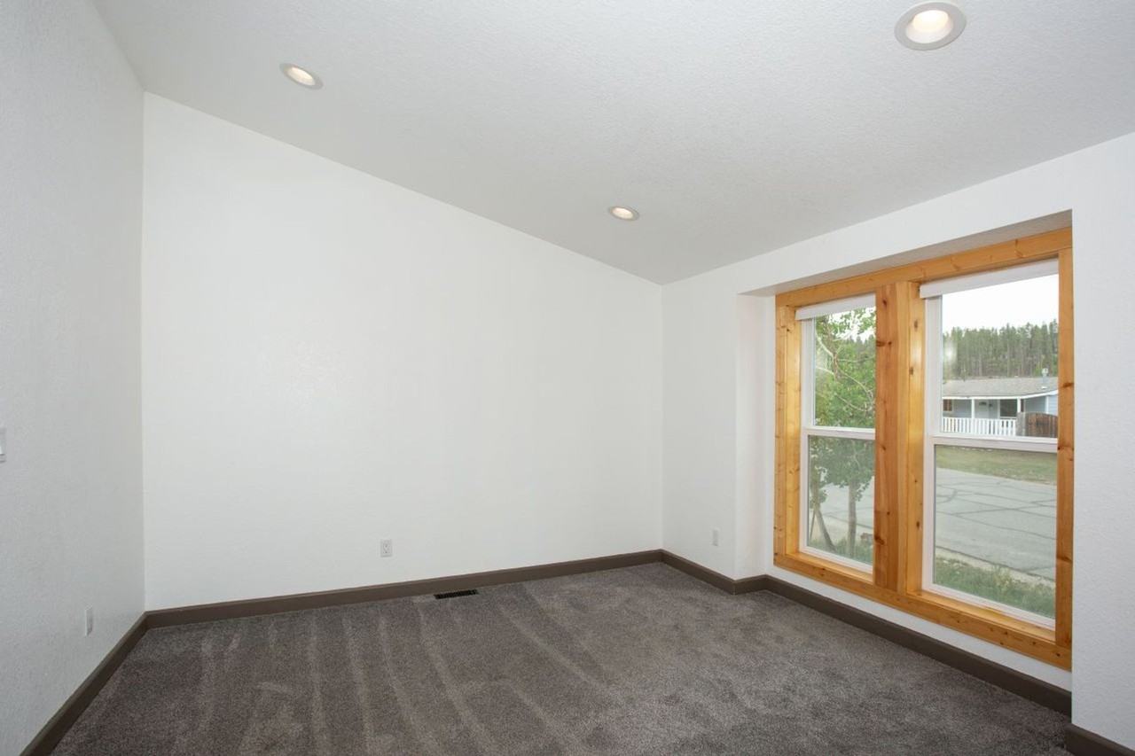 106 Reliance Dr - Photo 3 of 25