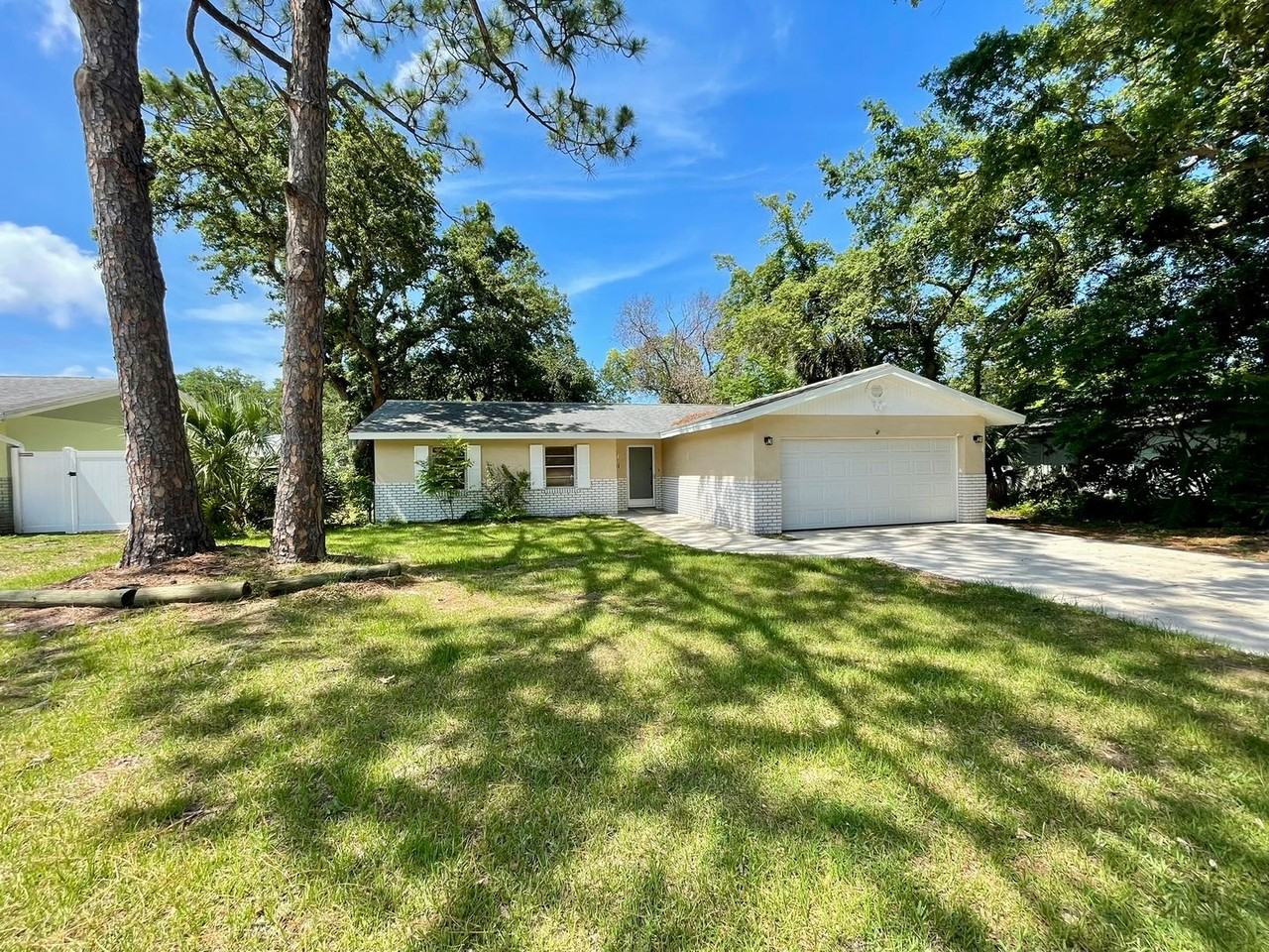 61 Brandy Hills Dr - Photo 2 of 12