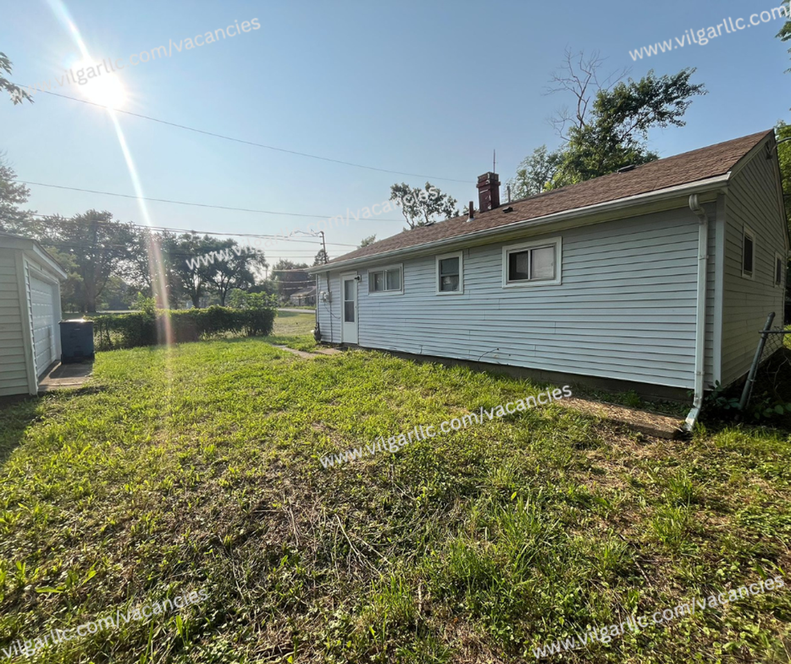 1401 E 43rd Ave - Photo 3 of 17