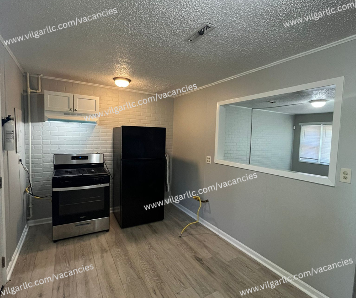 1401 E 43rd Ave - Photo 5 of 17