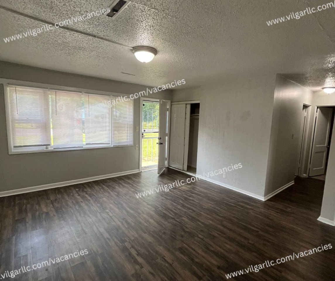 1401 E 43rd Ave - Photo 7 of 17