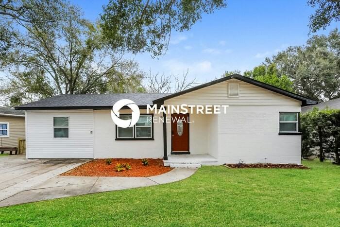 1171 Lakeview Dr