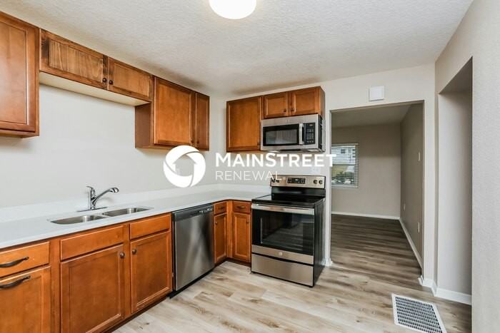 1171 Lakeview Dr - Photo 6 of 16