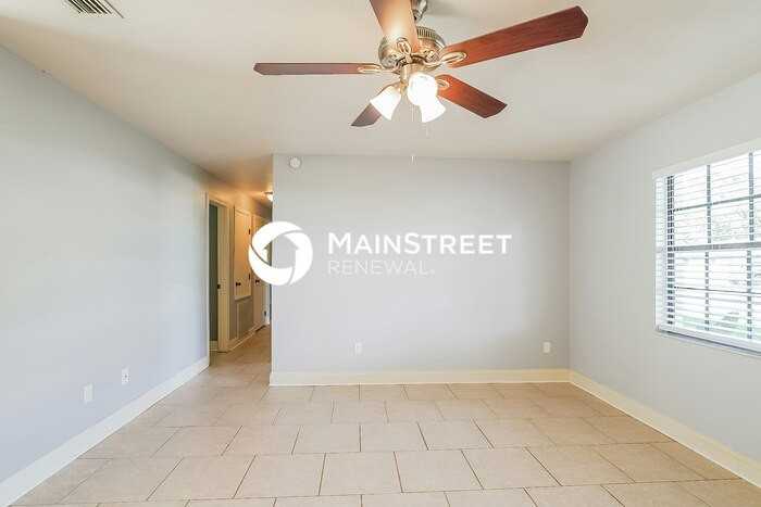 7326 Carillon Ave - Photo 6 of 16