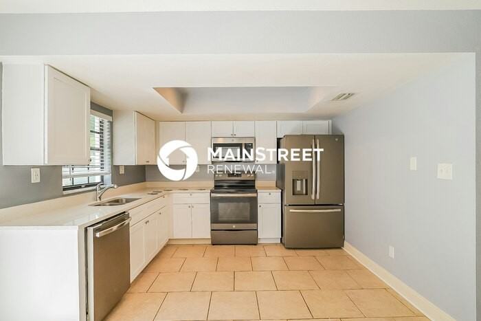 7326 Carillon Ave - Photo 7 of 16