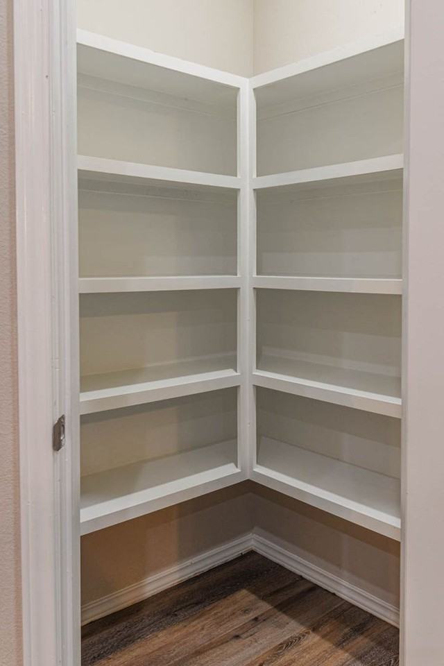 15627 Sycamore Dr - Photo 3 of 23