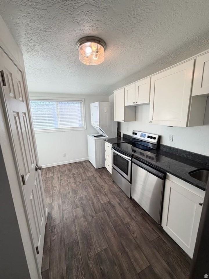Modern Living in a Prime Salt Lake City Location - Photo 3 of 32